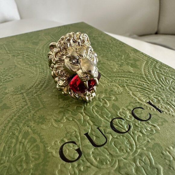 NEW Authentic Gucci Lion Head Motif Gemstone Ring In Gold & Red Sz M 7.5 US - Picture 2 of 9